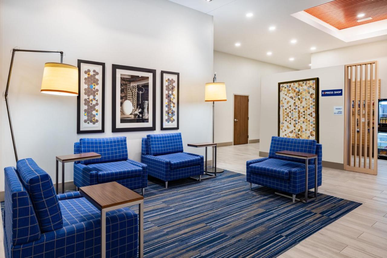 Holiday Inn Express & Suites - Lincoln Downtown By Ihg Εξωτερικό φωτογραφία