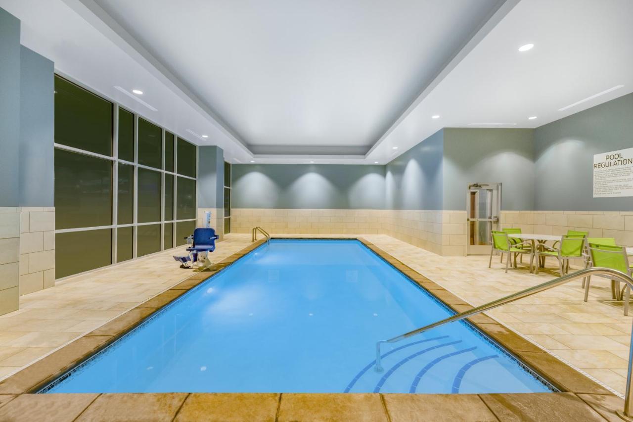 Holiday Inn Express & Suites - Lincoln Downtown By Ihg Εξωτερικό φωτογραφία