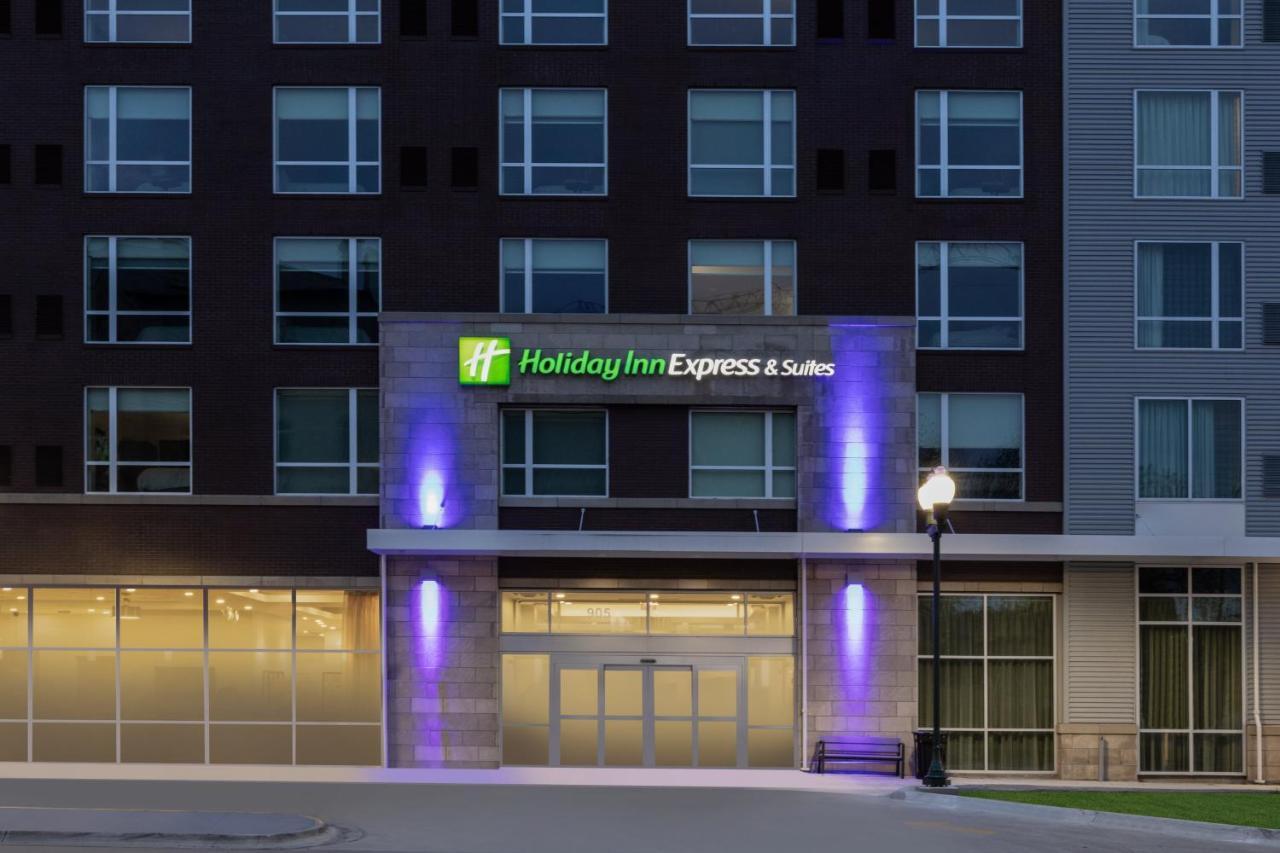 Holiday Inn Express & Suites - Lincoln Downtown By Ihg Εξωτερικό φωτογραφία