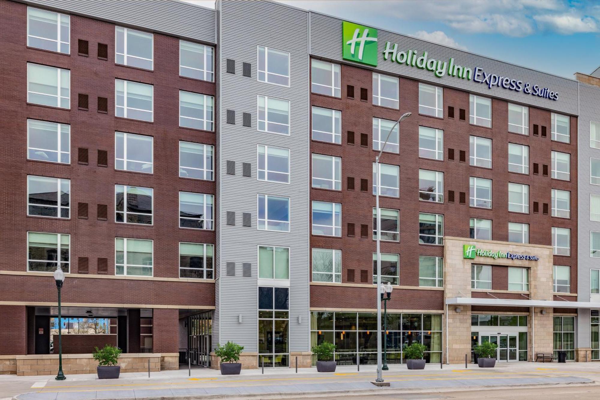 Holiday Inn Express & Suites - Lincoln Downtown By Ihg Εξωτερικό φωτογραφία